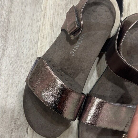 Vionic Marsala silver Bronze Sandals size 9 - Picture 2 of 5